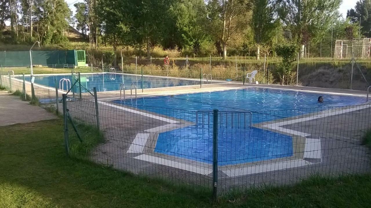 Apartamento Ribera Del Duero Reserva Tubilla del Lago Екстер'єр фото